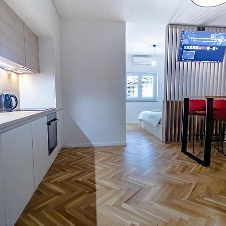 Apartamento Tkalcha Studio Deluxe Zagreb Exterior foto